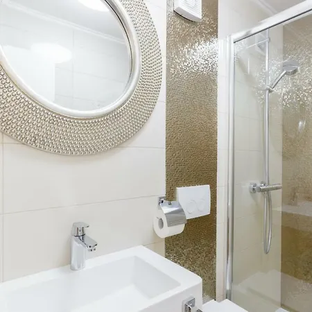 House Rokastone Apartment *