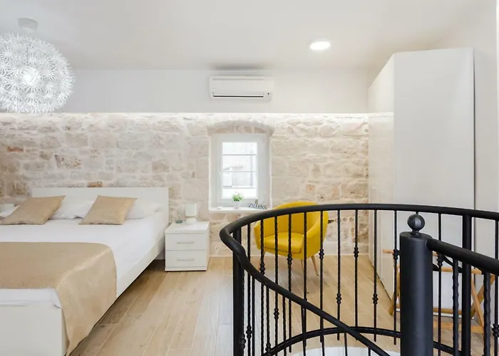 House Rokastone شقة *