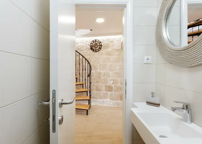 House Rokastone شقة *