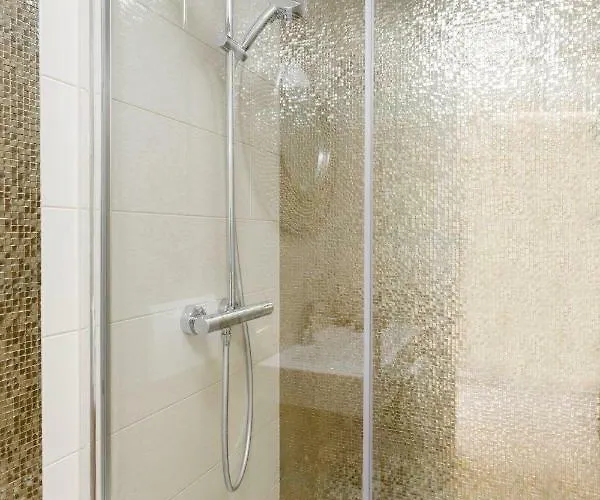 House Rokastone * سبليت