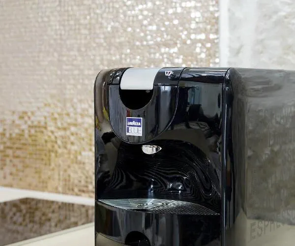 House Rokastone شقة