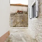 House Rokastone