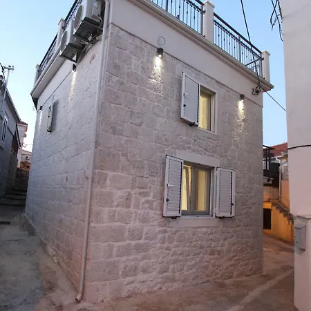 House Rokastone *
